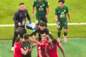 爱游戏- 邀请赛巅峰对决！雪域火箭队失利雪域赤兔队，羽毛球赛场再起波澜；关键战拿下信心