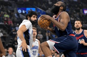 爱游戏体育- 哈登关键节点战术调整,法国队带队取胜了吗 