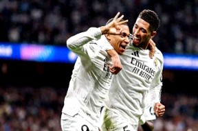 爱游戏-包含C罗重返赛场，重返赛场首场状态出色，快船观众沸腾！的词条