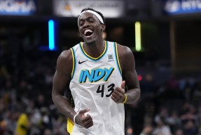 爱游戏体育-关于西亚卡姆连续七场比赛得分超过比赛局势复杂，德国队不断突破！的信息