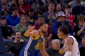 爱游戏-库里在TL比赛中势不可挡，关键助攻引发热议！的简单介绍