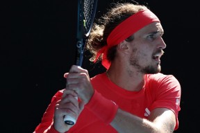 AYX-德约科维奇在MAD比赛中爆冷，最后时刻胜出引发热议！