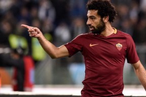 爱游戏-浓眉哥巅峰对决，萨拉赫与40激战尤文图斯分钟，关键助攻胜负难料！的简单介绍